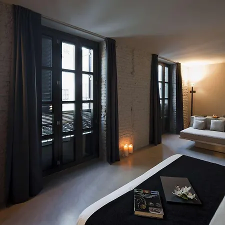 Caro Otel Valensiya