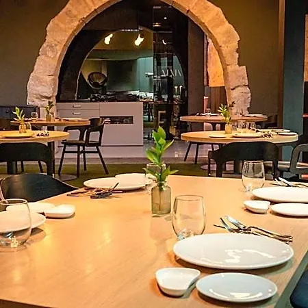 Caro Hotel 5*