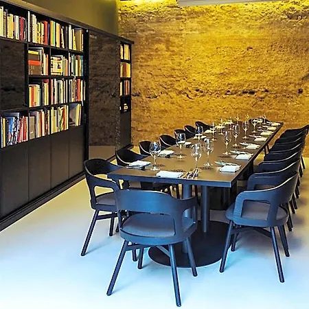 Caro Hotel