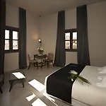 Caro 5* ולנסיה