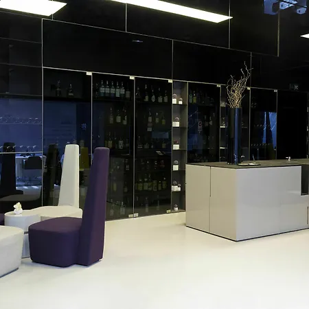 Ξενοδοχείο Caro 5*