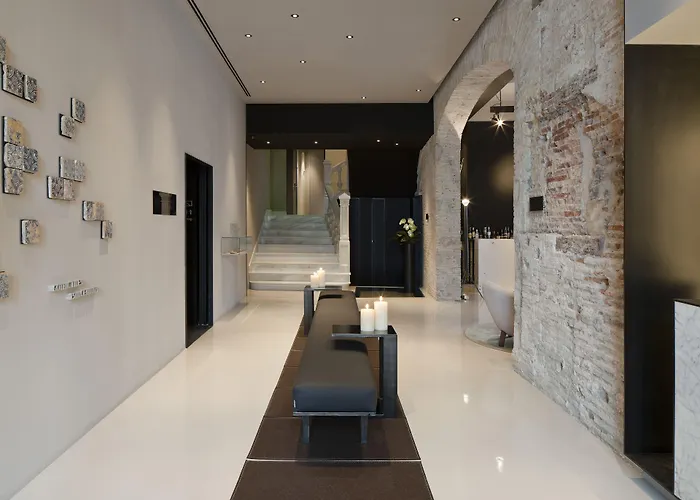 Hotel Caro 5*